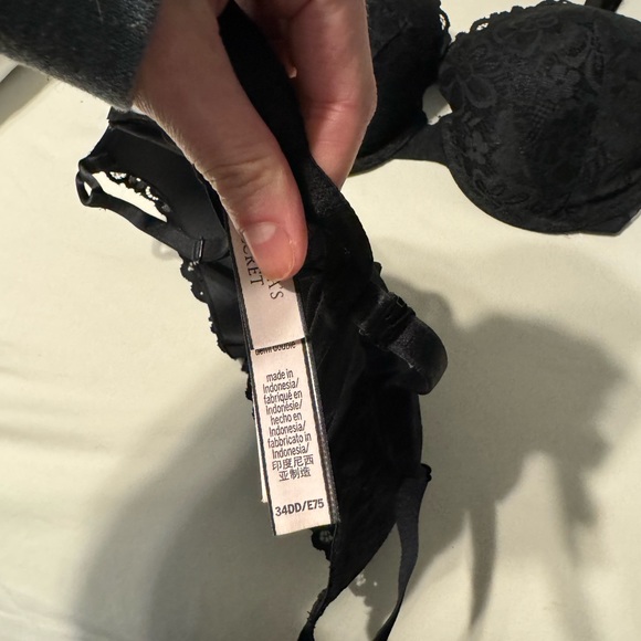 Victoria’s Secret bra bundle - Picture 6 of 6